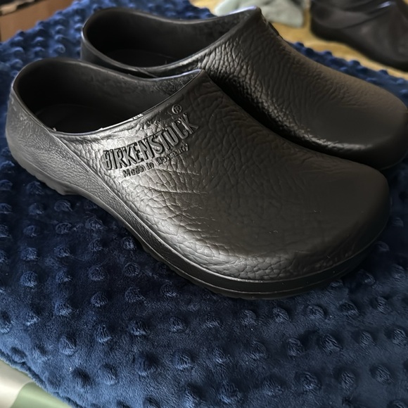 Professional Birkenstock Clogs - Picture 5 of 5